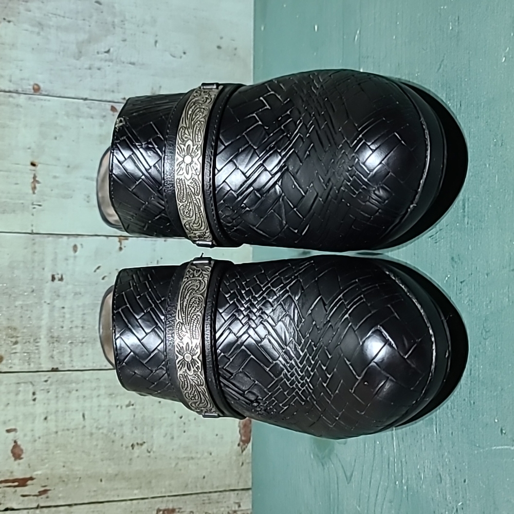 New York Transit Clogs - image 6